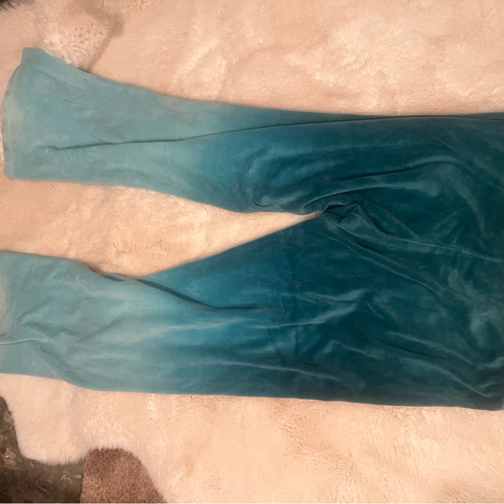 Juicy Couture y2k boutique Velour Hoodie and Joggers 2 piece L bottom XL Hoodie. - Picture 12 of 13